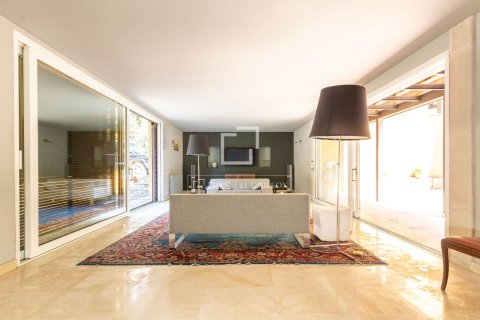Villa de 5 dormitorios en venta en Esplugues de Llobregat, Barcelona, Cataluña, Spain № 3890 - foto 30