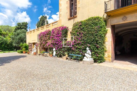 Villa de 5 dormitorios en venta en Esplugues de Llobregat, Barcelona, Cataluña, Spain № 3890 - foto 9