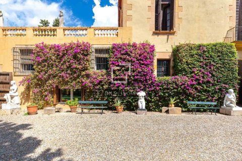 Villa de 5 dormitorios en venta en Esplugues de Llobregat, Barcelona, Cataluña, Spain № 3890 - foto 10