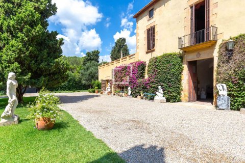 Villa de 5 dormitorios en venta en Esplugues de Llobregat, Barcelona, Cataluña, Spain № 3890 - foto 8