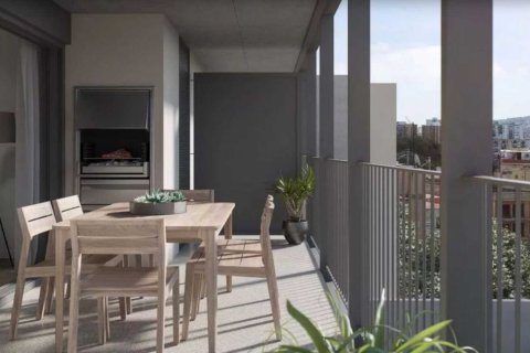 Apartamento de 3 dormitorios en venta en Parc dels Cirers L'Hospitalet de Llobregat, Barcelona, Cataluña, Spain № 3377 - foto 2