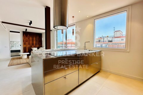 Ático de 3 dormitorios en venta en Barcelona, Cataluña, Spain № 5566 - foto 26