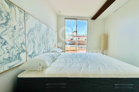 Ático de 3 dormitorios en venta en Barcelona, Cataluña, Spain № 5566 - foto 15