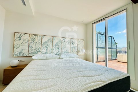 Ático de 3 dormitorios en venta en Barcelona, Cataluña, Spain № 5566 - foto 8