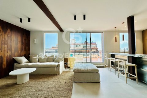 Ático de 3 dormitorios en venta en Barcelona, Cataluña, Spain № 5566 - foto 2