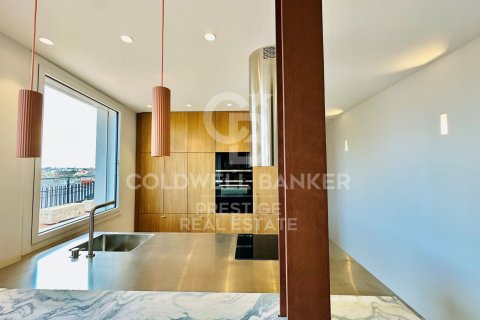 Ático de 3 dormitorios en venta en Barcelona, Cataluña, Spain № 5566 - foto 24