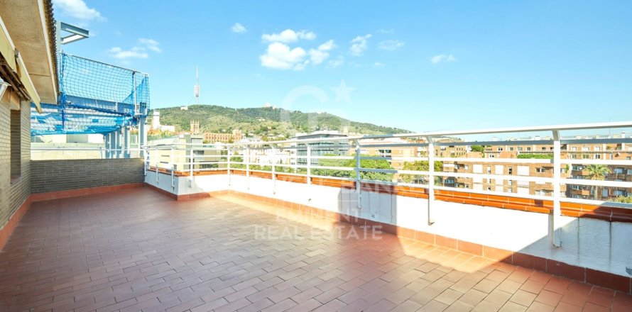 Ático de 3 dormitorios en venta en Barcelona, Cataluña, Spain № 5707