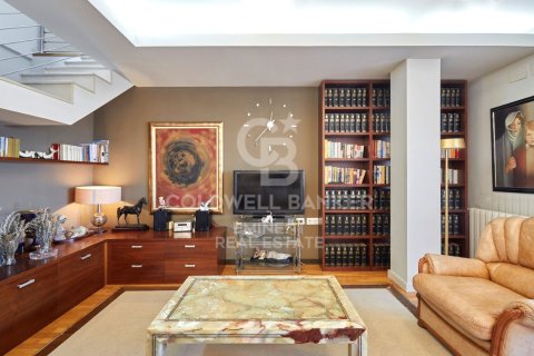 Ático de 3 dormitorios en venta en Barcelona, Cataluña, Spain № 5707 - foto 6