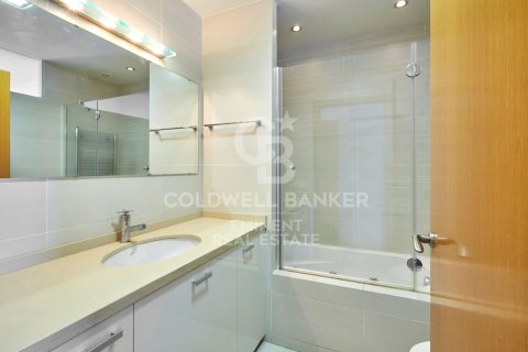 Ático de 3 dormitorios en venta en Barcelona, Cataluña, Spain № 5707 - foto 17