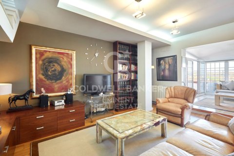 Ático de 3 dormitorios en venta en Barcelona, Cataluña, Spain № 5707 - foto 5