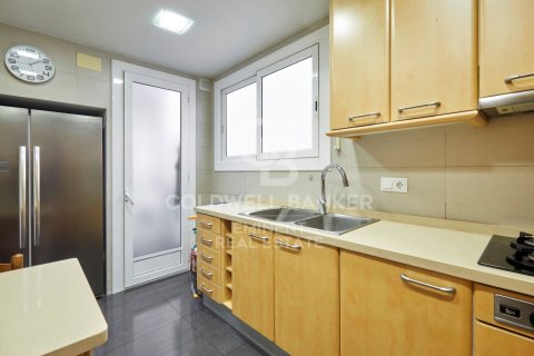 Ático de 3 dormitorios en venta en Barcelona, Cataluña, Spain № 5707 - foto 11