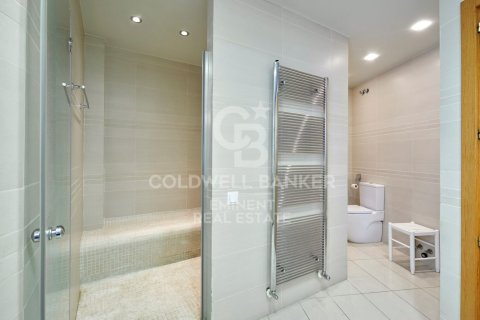 Ático de 3 dormitorios en venta en Barcelona, Cataluña, Spain № 5707 - foto 18