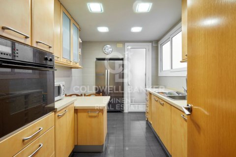 Ático de 3 dormitorios en venta en Barcelona, Cataluña, Spain № 5707 - foto 10