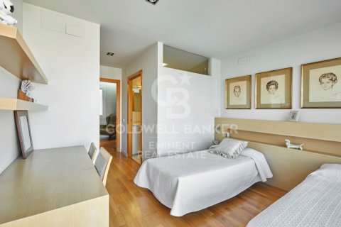 Ático de 3 dormitorios en venta en Barcelona, Cataluña, Spain № 5707 - foto 15