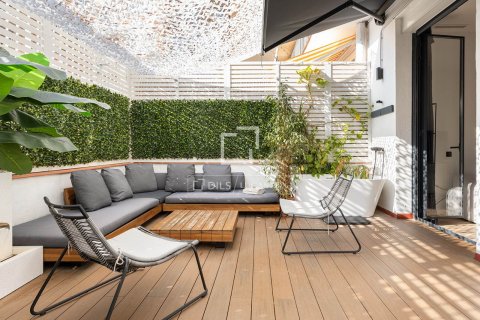 Apartamento de 3 dormitorios en venta en Barcelona, Cataluña, Spain № 4164 - foto 2