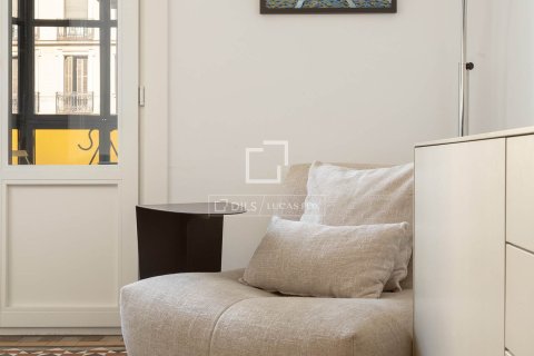 Apartamento de 3 dormitorios en venta en Barcelona, Cataluña, Spain № 4164 - foto 18