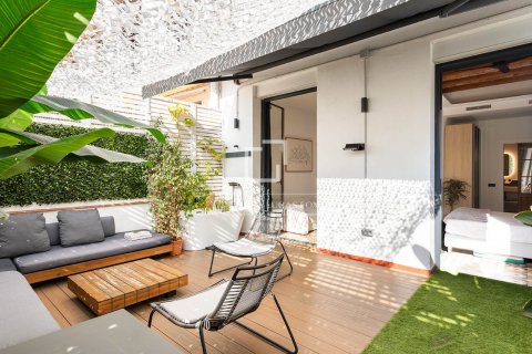 Apartamento de 3 dormitorios en venta en Barcelona, Cataluña, Spain № 4164 - foto 12