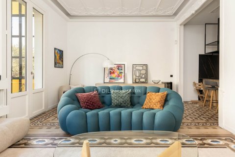 Apartamento de 3 dormitorios en venta en Barcelona, Cataluña, Spain № 4164 - foto 15
