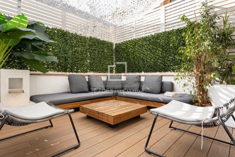 Apartamento de 3 dormitorios en venta en Barcelona, Cataluña, Spain № 4164 - foto 3