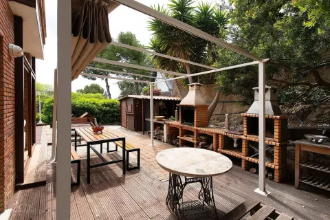 Сasa de 6 dormitorios en venta en Castelldefels, Barcelona, Cataluña, Spain № 1400 - foto 30