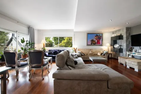 Сasa de 6 dormitorios en venta en Castelldefels, Barcelona, Cataluña, Spain № 1400 - foto 19