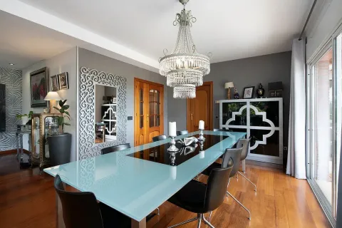 Сasa de 6 dormitorios en venta en Castelldefels, Barcelona, Cataluña, Spain № 1400 - foto 21