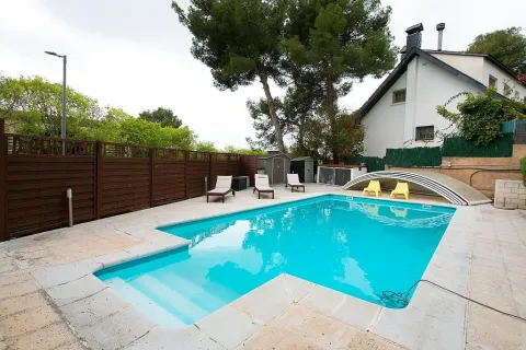 Сasa de 6 dormitorios en venta en Castelldefels, Barcelona, Cataluña, Spain № 1400 - foto 27