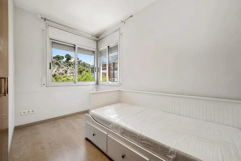 Casa adosada de 4 dormitorios en venta en Castelldefels, Barcelona, Cataluña, Spain № 1402 - foto 17