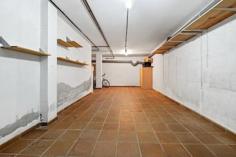 Casa adosada de 4 dormitorios en venta en Castelldefels, Barcelona, Cataluña, Spain № 1402 - foto 28
