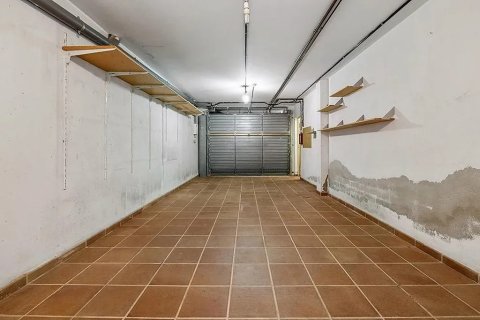 Casa adosada de 4 dormitorios en venta en Castelldefels, Barcelona, Cataluña, Spain № 1402 - foto 27
