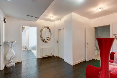 Сasa de 8 dormitorios en venta en Gavà, Barcelona, Cataluña, Spain № 1397 - foto 12