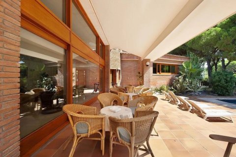 Сasa de 6 dormitorios en venta en Gavà, Barcelona, Cataluña, Spain № 1399 - foto 10