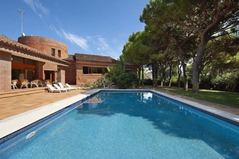 Сasa de 6 dormitorios en venta en Gavà, Barcelona, Cataluña, Spain № 1399 - foto 5