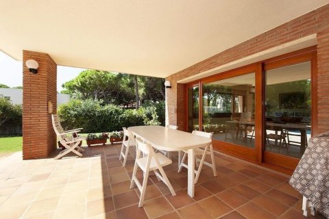 Сasa de 6 dormitorios en venta en Gavà, Barcelona, Cataluña, Spain № 1399 - foto 9