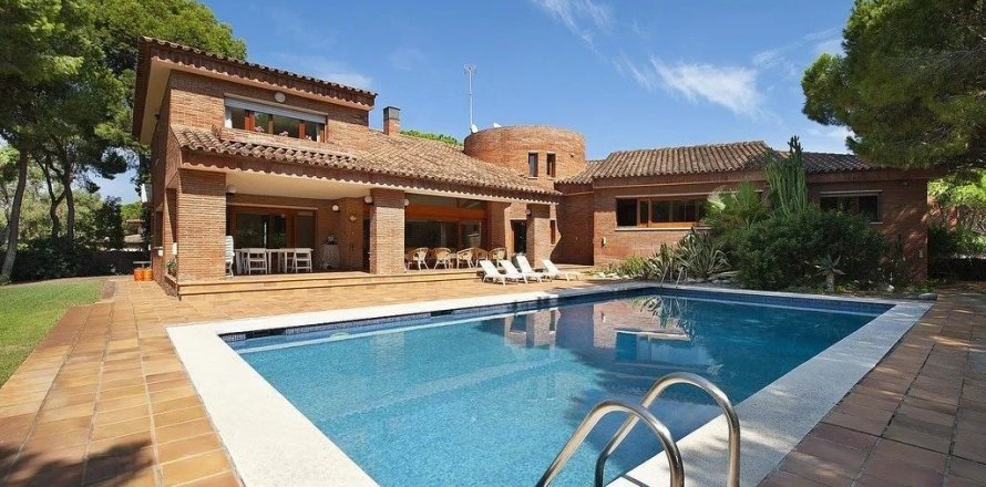 Сasa de 6 dormitorios en venta en Gavà, Barcelona, Cataluña, Spain № 1399