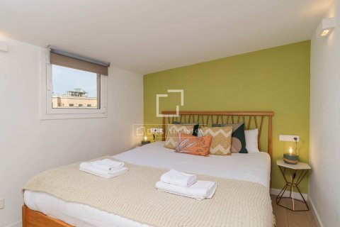 Ático de 3 dormitorios en venta en Barcelona, Cataluña, Spain № 7054 - foto 8