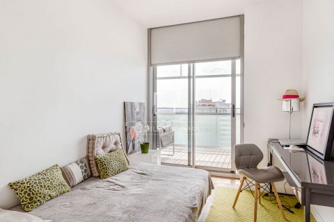 Apartamento de 3 dormitorios en venta en Barcelona, Cataluña, Spain № 8485 - foto 18