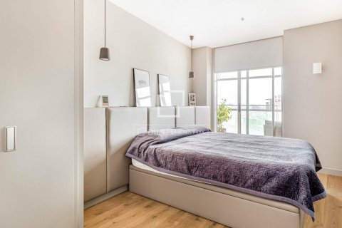 Apartamento de 3 dormitorios en venta en Barcelona, Cataluña, Spain № 8485 - foto 4