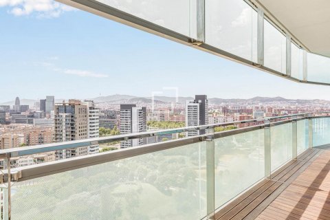 Apartamento de 3 dormitorios en venta en Barcelona, Cataluña, Spain № 8485 - foto 27