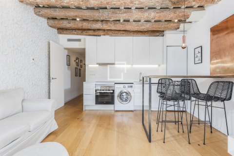 2 bedrooms apartment for sale in Barcelona, Catalonia, Spain № 8482 - photo 5