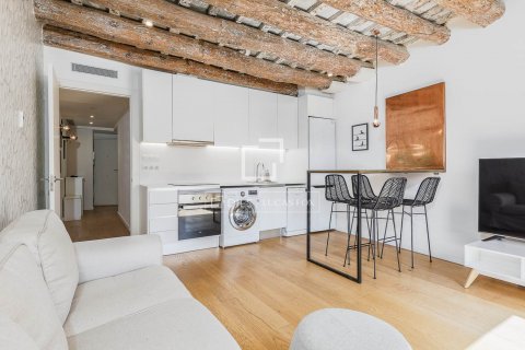 2 bedrooms apartment for sale in Barcelona, Catalonia, Spain № 8482 - photo 6