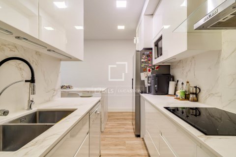 Купить квартиру в Барселона, Испания с 3 спальни, 96м², № 8484 - фото 27