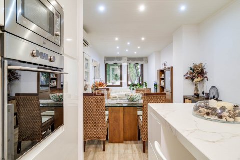 Купить квартиру в Барселона, Испания с 3 спальни, 96м², № 8484 - фото 22