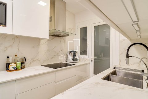 Купить квартиру в Барселона, Испания с 3 спальни, 96м², № 8484 - фото 20