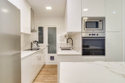 Купить квартиру в Барселона, Испания с 3 спальни, 96м², № 8484 - фото 23