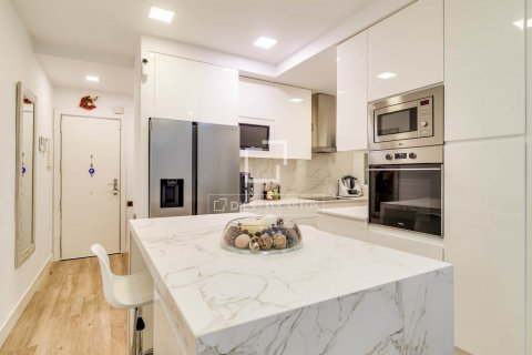 Купить квартиру в Барселона, Испания с 3 спальни, 96м², № 8484 - фото 21