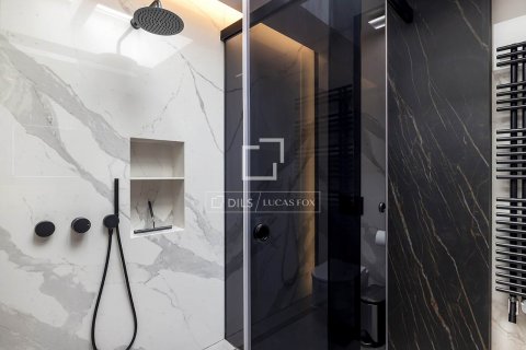 Apartamento de 2 dormitorios en alquiler en Barcelona, Cataluña, Spain № 8487 - foto 20