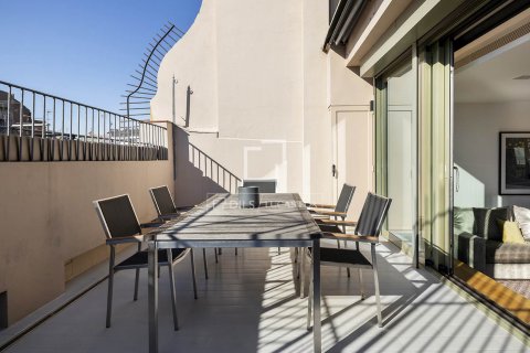 Apartamento de 2 dormitorios en alquiler en Barcelona, Cataluña, Spain № 8487 - foto 5