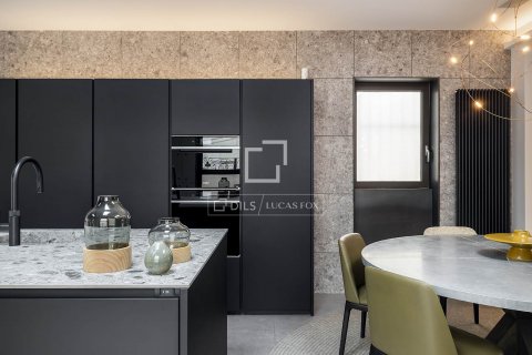 Apartamento de 2 dormitorios en alquiler en Barcelona, Cataluña, Spain № 8487 - foto 13