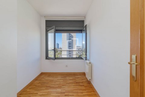 Apartamento de 4 dormitorios en alquiler en Barcelona, Cataluña, Spain № 8486 - foto 27